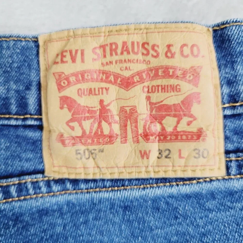 Levi's 505 Jeans Mens 32x30 Blue Med Wash Regular Straight Zip Fly Stretch Denim